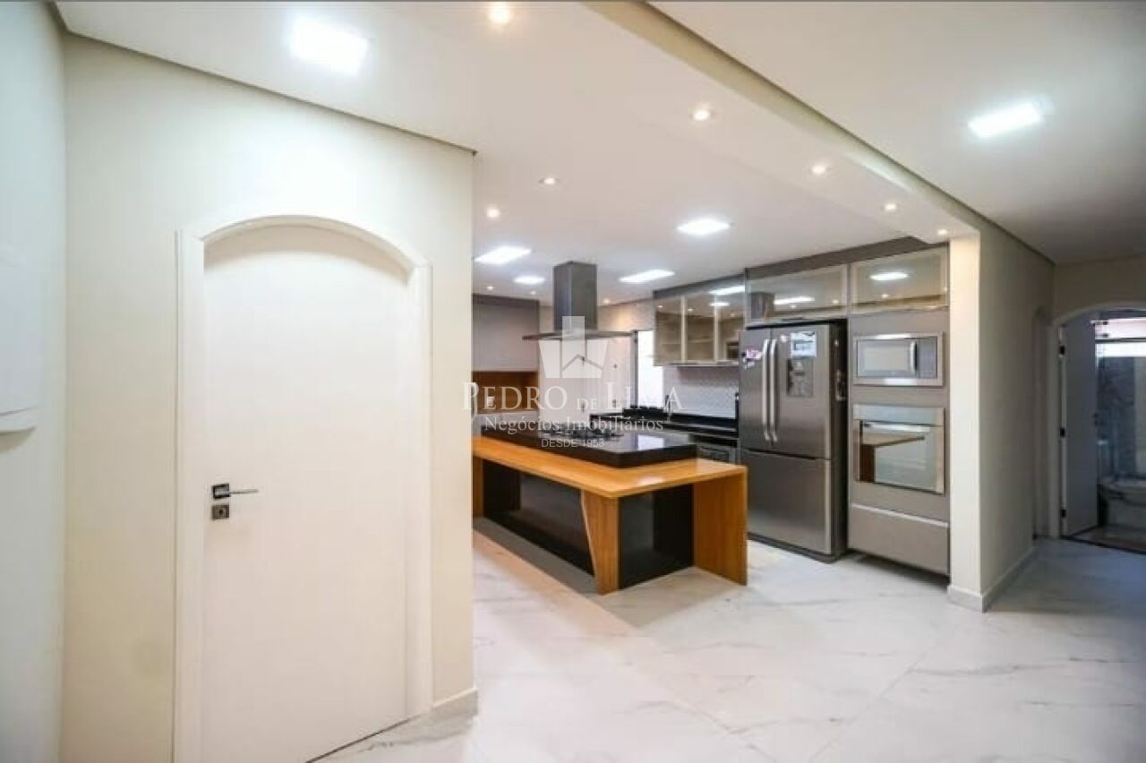 Casa Terrea 3 Quartos,1 Suite, 4 vagas e Quintal na Vila Matilde