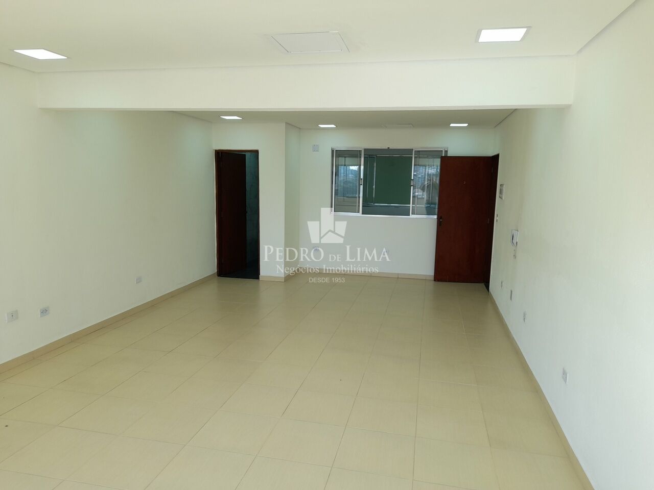 imagem do imovel Sala Comercial na Av. São Miguel , Vila Buenos Aires, com 50 m². ref: PE43492