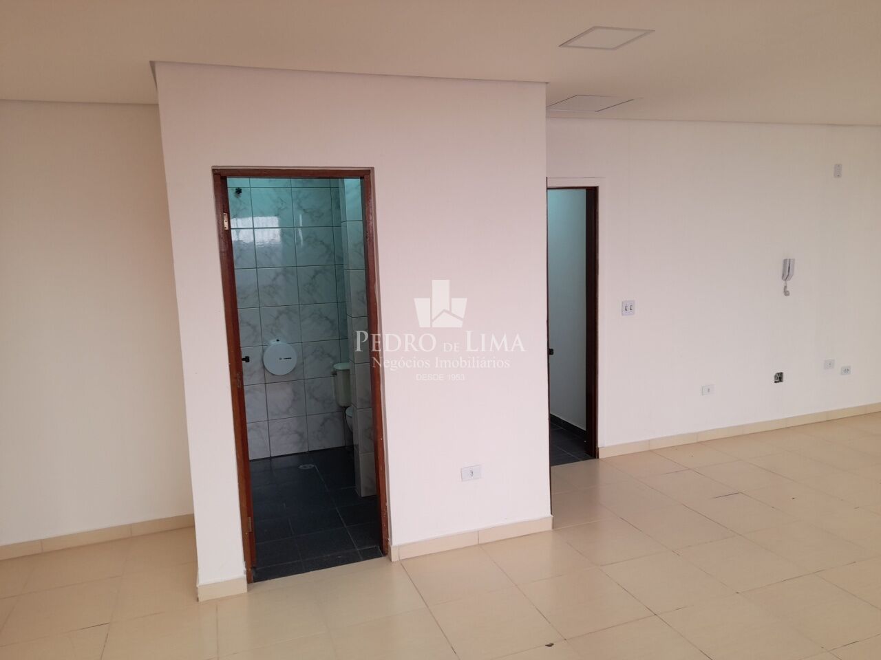 imagem do imovel Sala Comercial na Av. São Miguel , Vila Buenos Aires, com 45 m². ref: PE43495