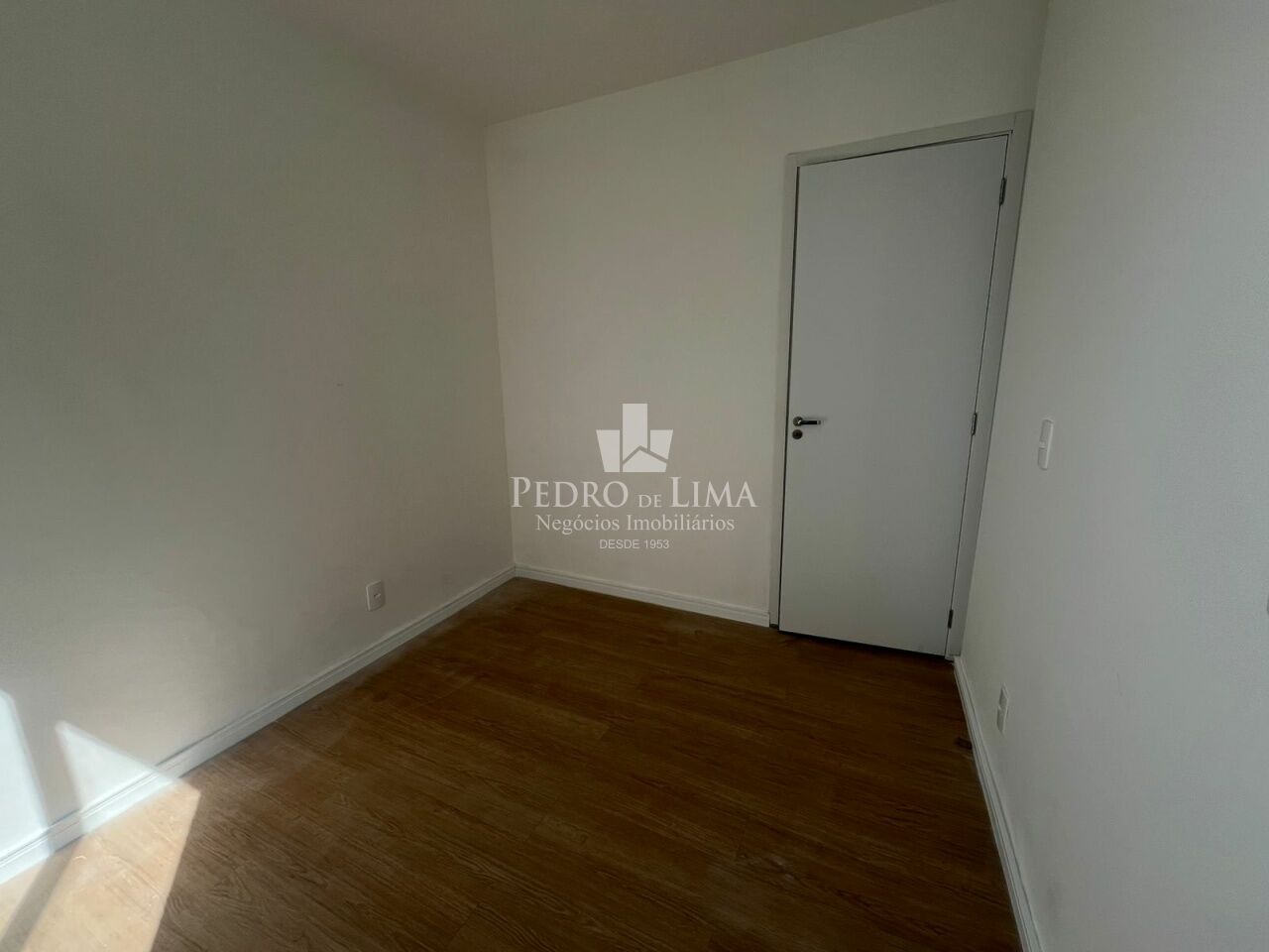 Apartamento de 37 m² próximo o metro Guilhermina Esperança