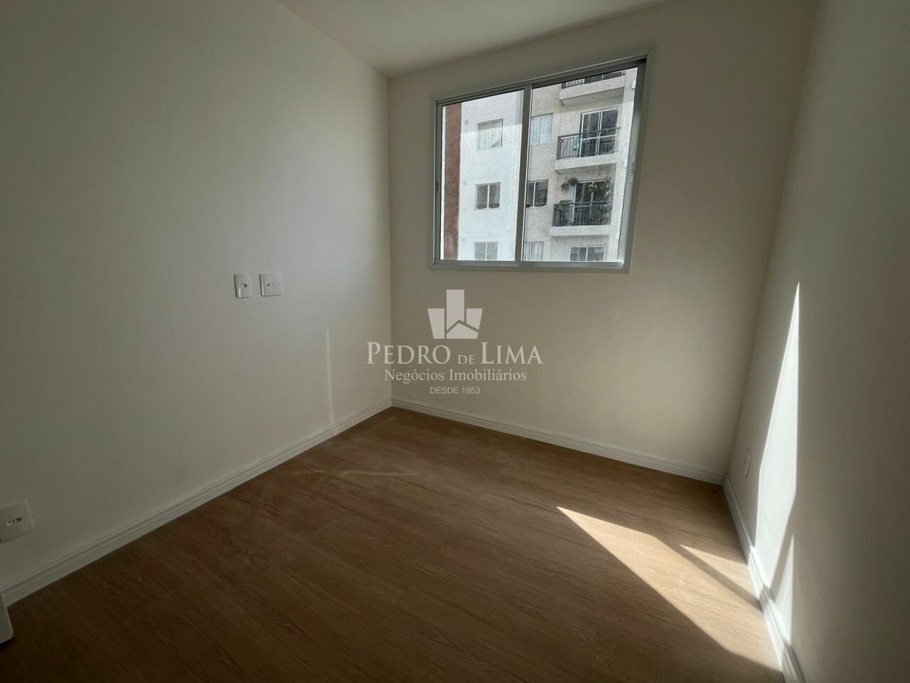 Apartamento de 37 m² próximo o metro Guilhermina Esperança