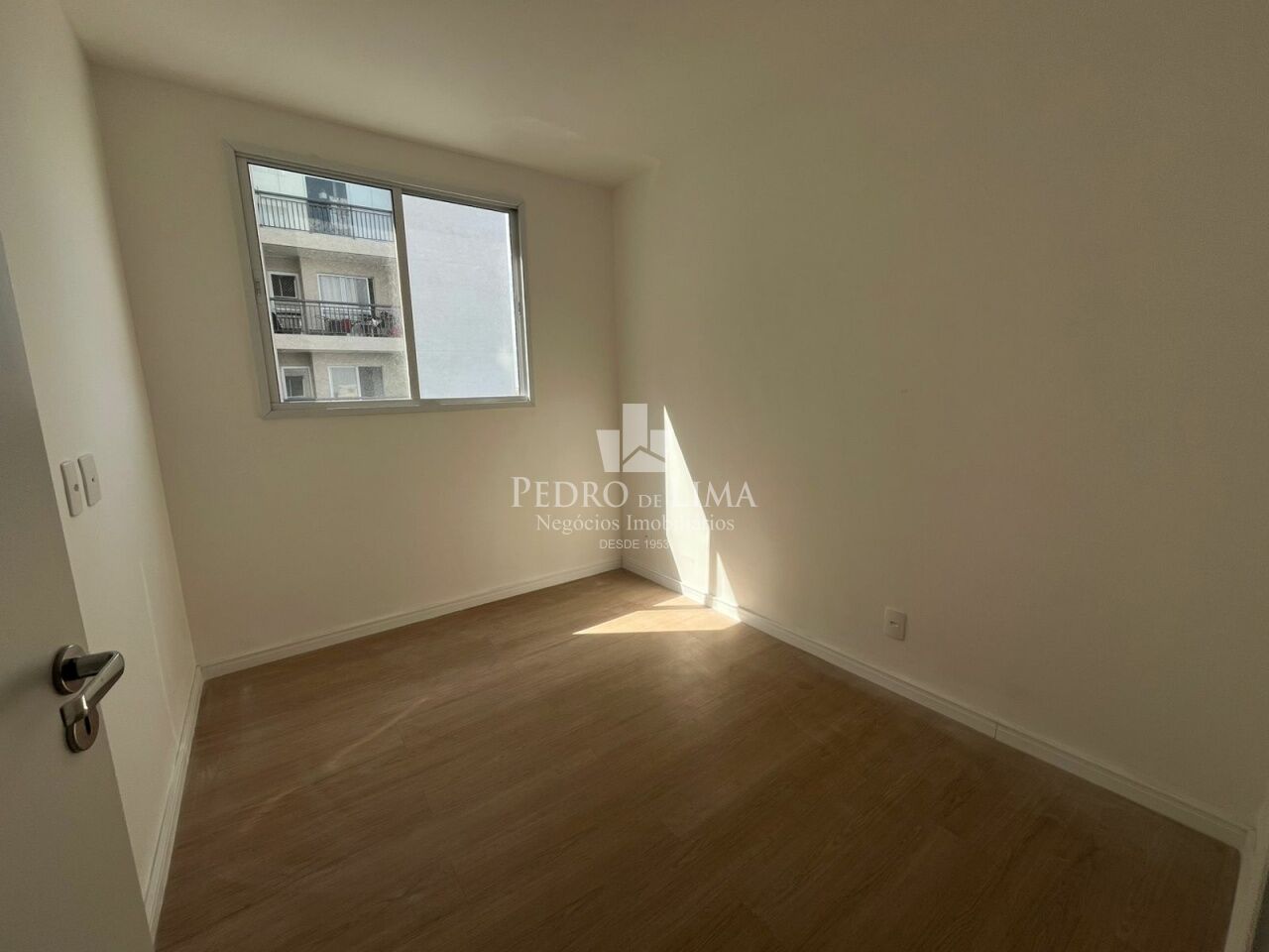 Apartamento de 37 m² próximo o metro Guilhermina Esperança