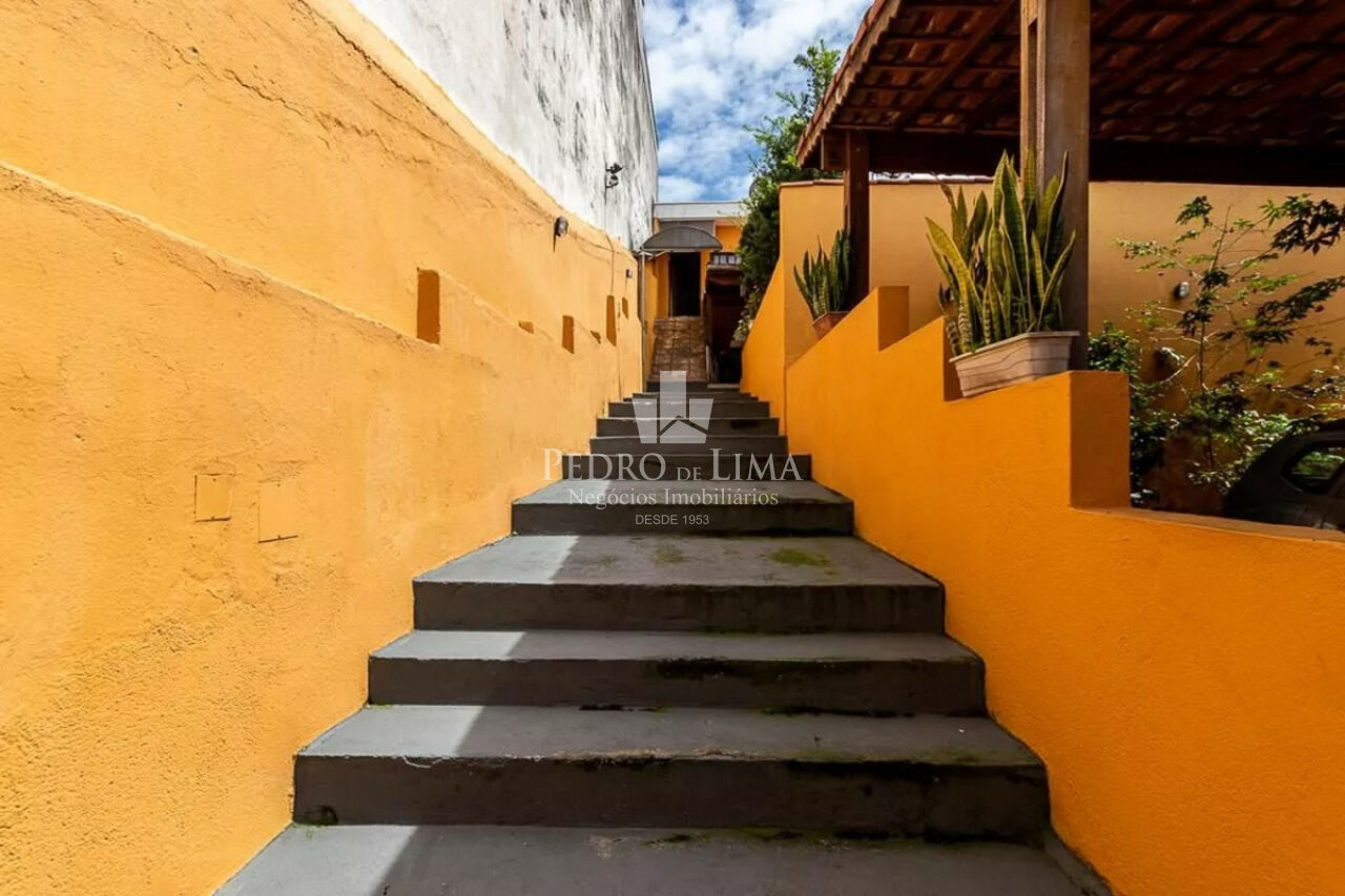 Casa terrea  com quartos amplos e quintal na Penha