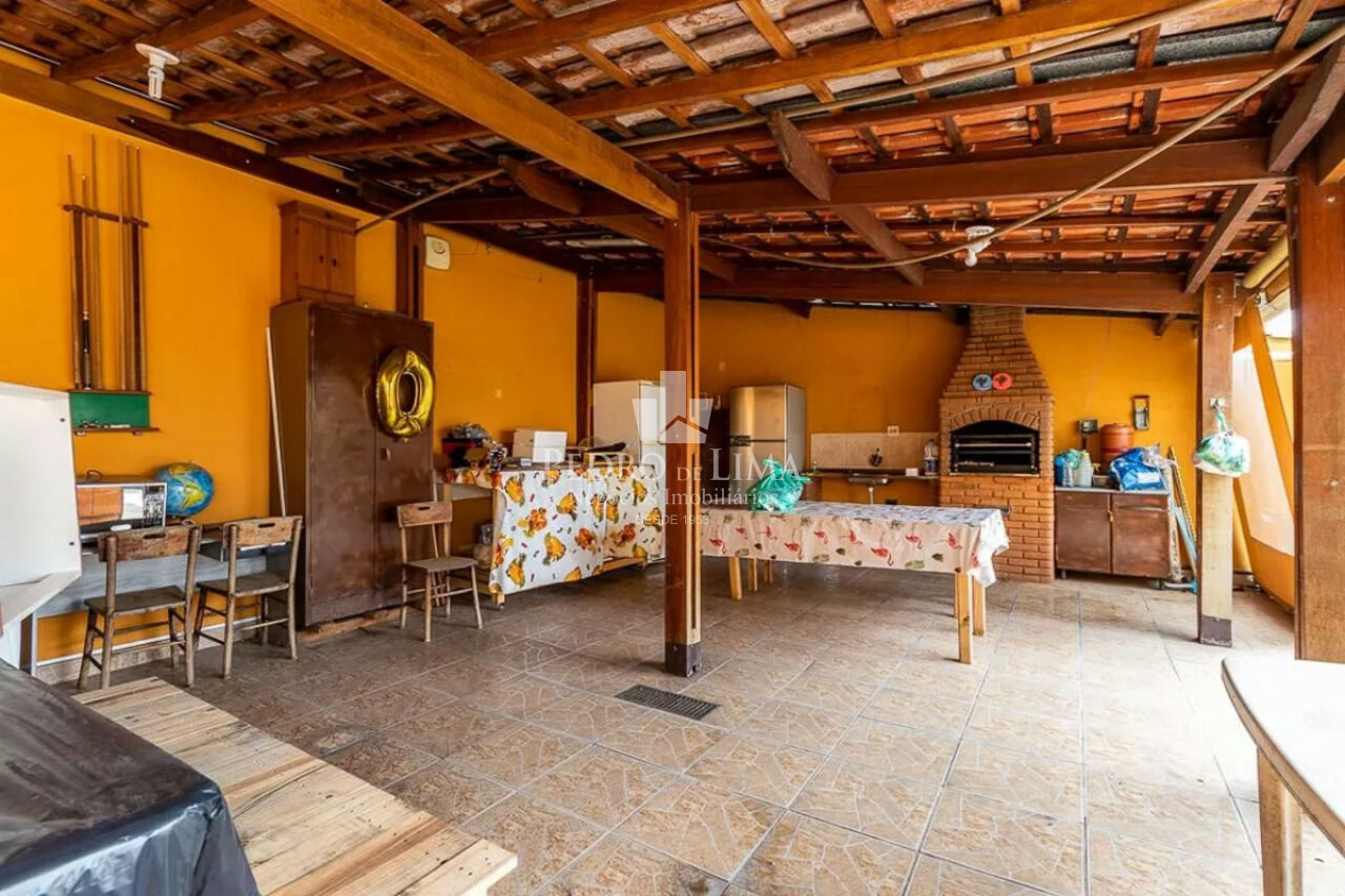 Casa terrea  com quartos amplos e quintal na Penha