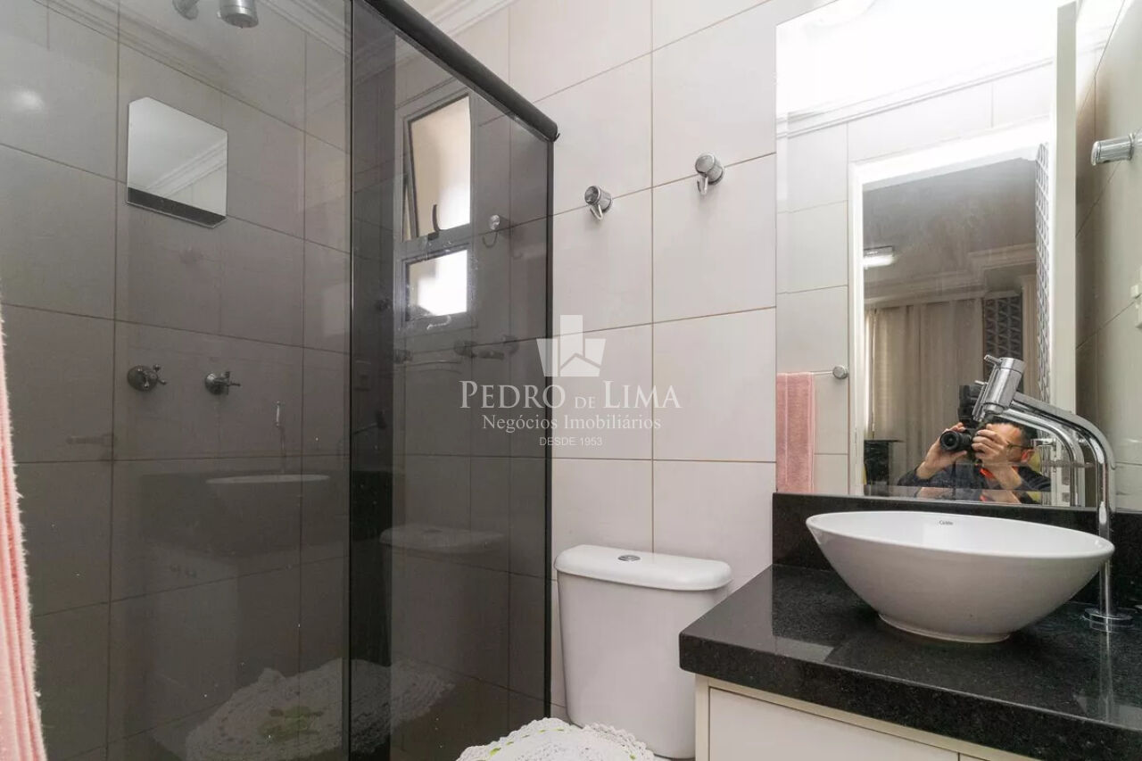 Apartamento três dormitórios na Penha.