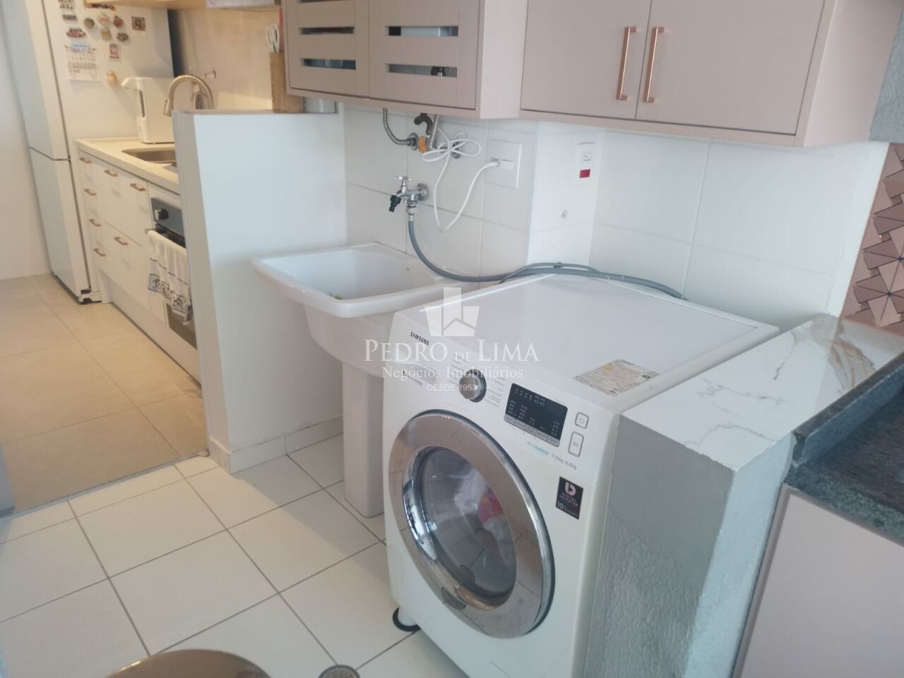 Apartamento 2 quartos 1 deles suíte e 1 vaga na Penha