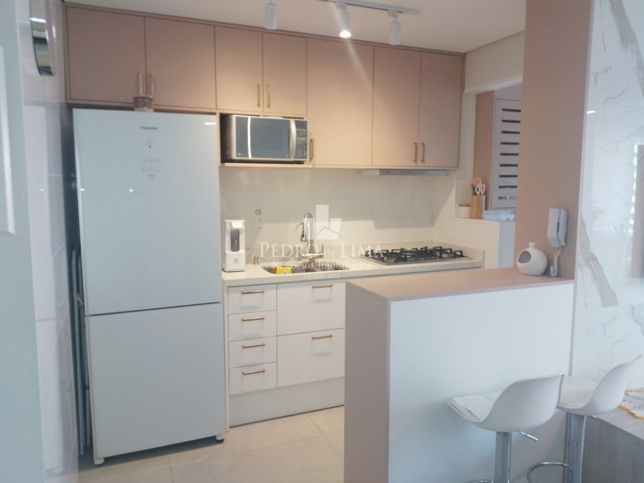 imagem do imovel Apartamento 2 quartos 1 deles suíte e 1 vaga na Penha ref: PE43578