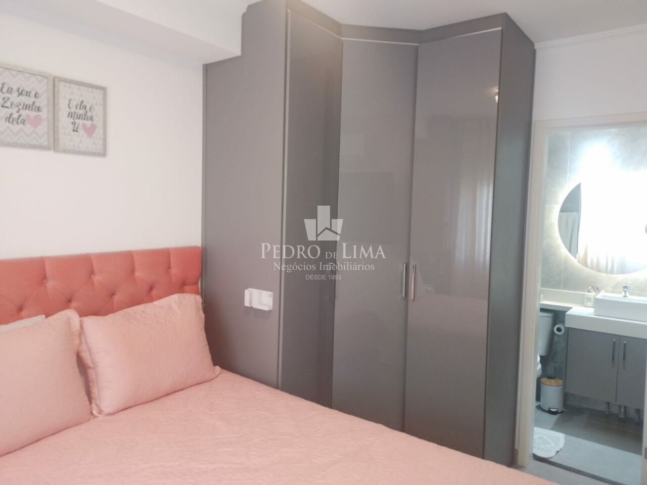 Apartamento 2 quartos 1 deles suíte e 1 vaga na Penha