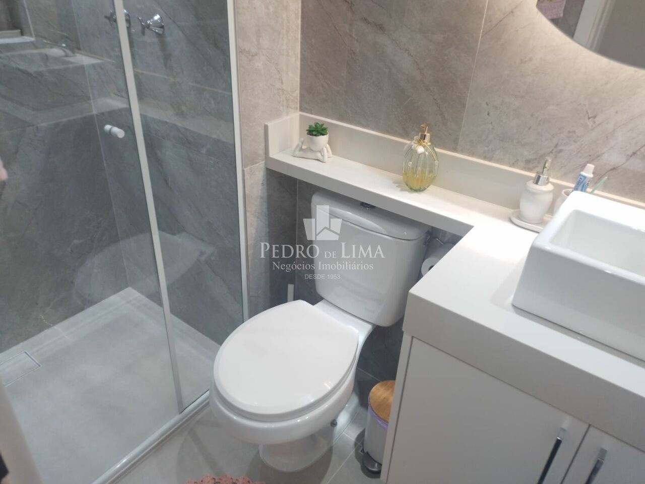 Apartamento 2 quartos 1 deles suíte e 1 vaga na Penha