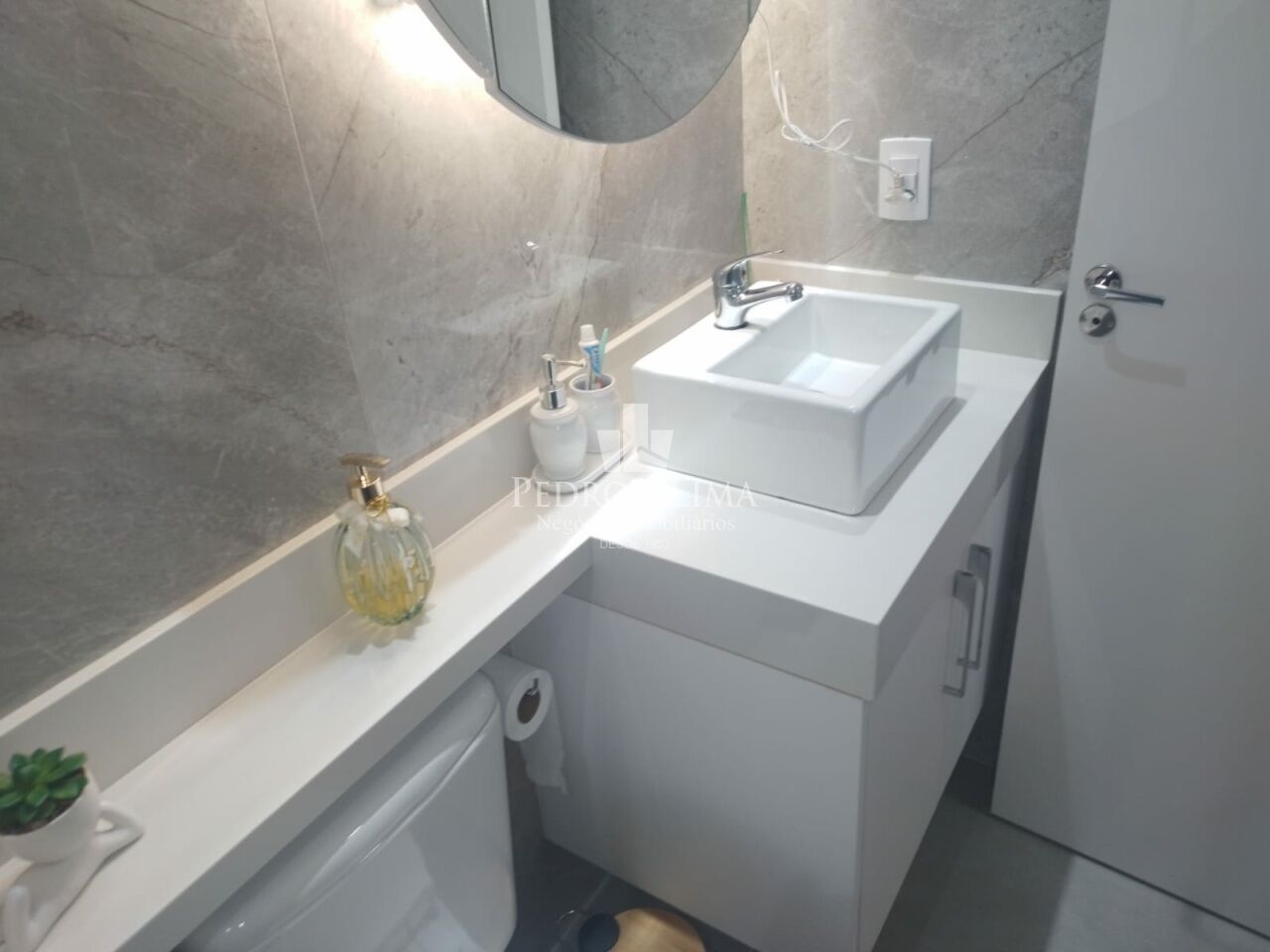 Apartamento 2 quartos 1 deles suíte e 1 vaga na Penha