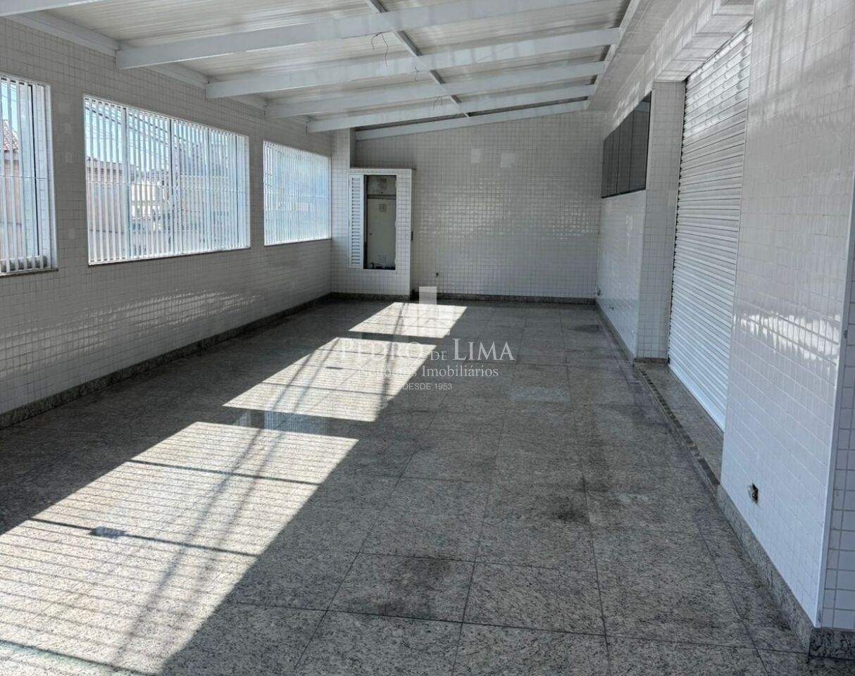 Salão Comercial em Itaquera, 500 m² útil excelente localização.