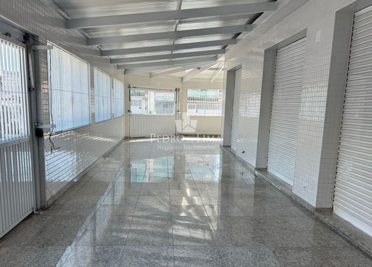 Salão Comercial em Itaquera, 500 m² útil excelente localização.