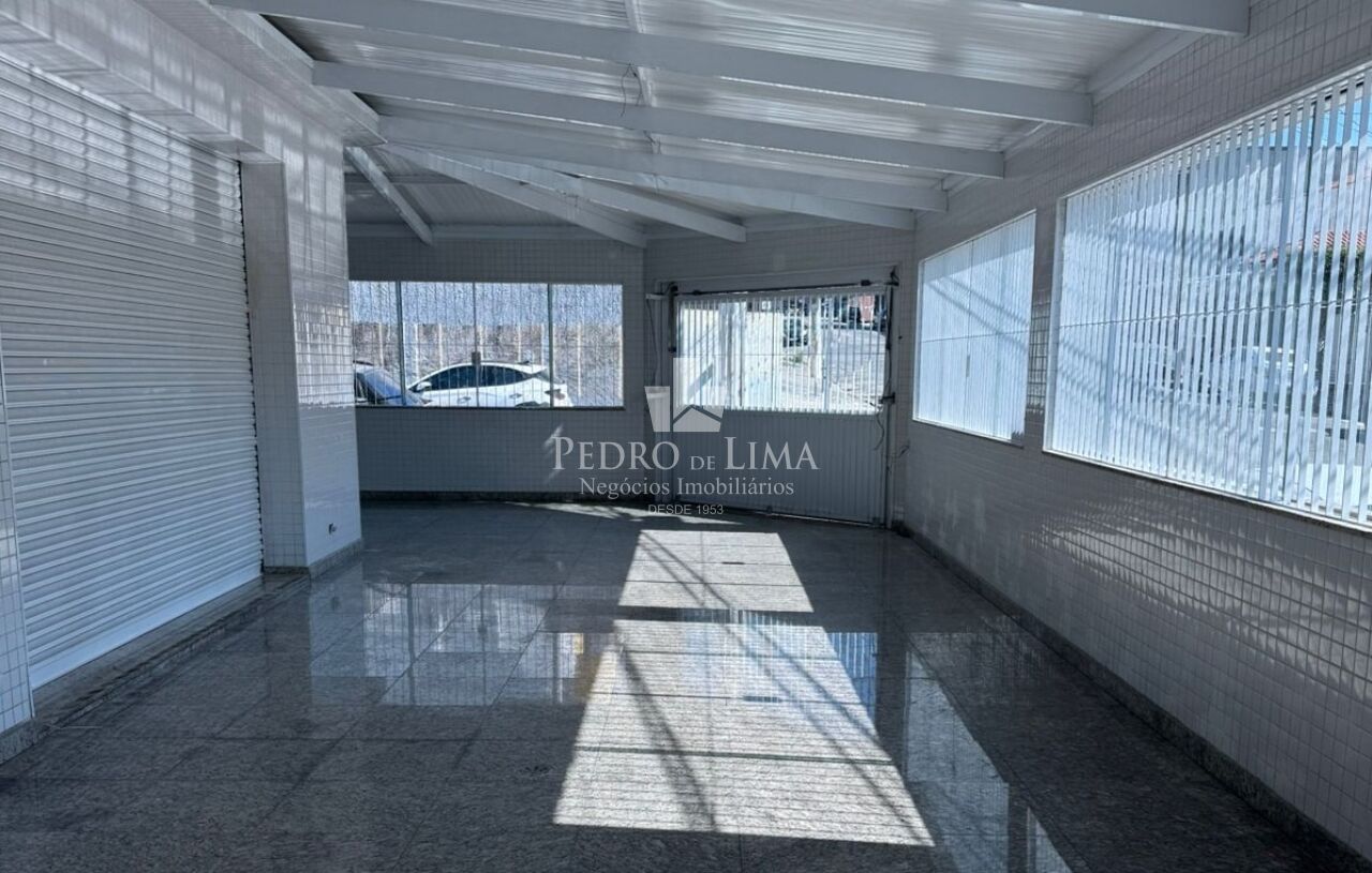 Salão Comercial em Itaquera, 500 m² útil excelente localização.