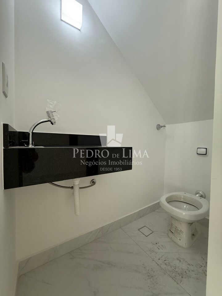 Sobrado frontal moderno na Penha de excelente localização 3 dormitórios, 1 suíte e 2 vagas