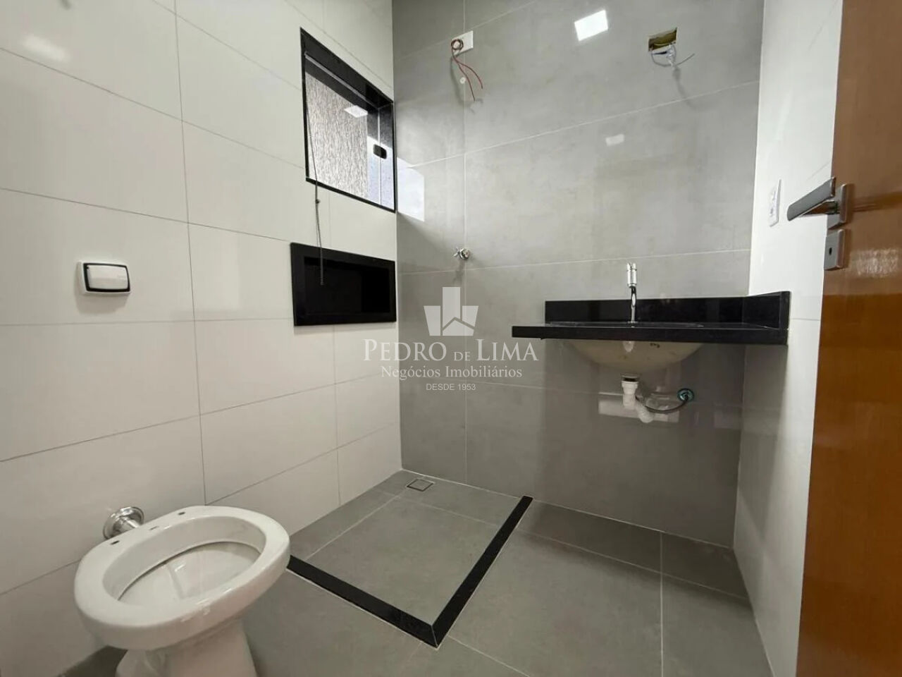 Sobrado Novo 3 dormitorios, 1 suite e 2 vagas no Arthur Alvim