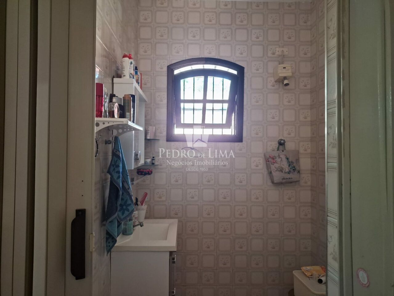 Casa terrea  na região do Cangaiba 