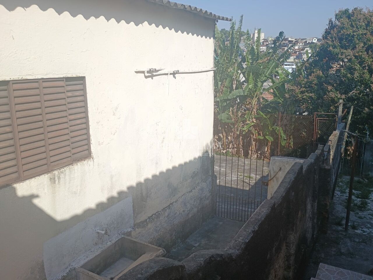 imagem do imovel  Terreno: 10x40=400m² com 2 casas térreas de 2 quartos  e 2 vagas no Ermelino Matarazzo ref: PE43638