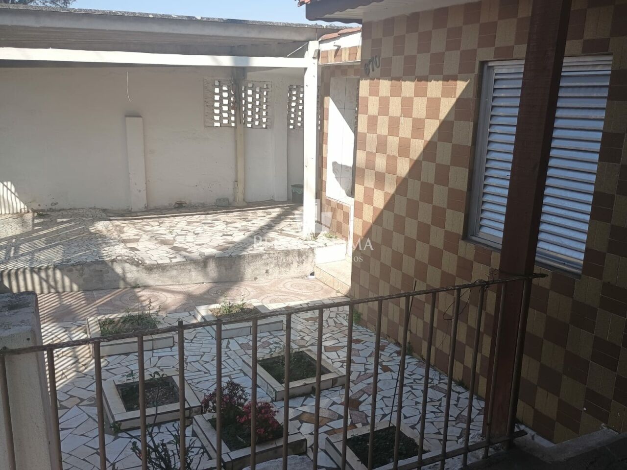 imagem do imovel  Terreno: 10x40=400m² com 2 casas térreas de 2 quartos  e 2 vagas no Ermelino Matarazzo ref: PE43638