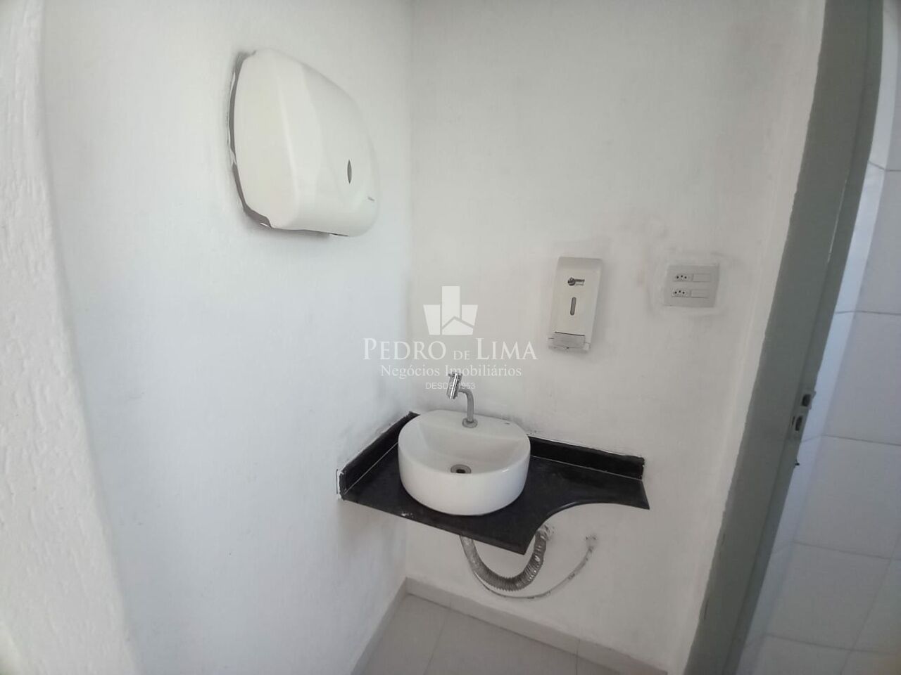Salão comercial, 70m² no Cangaíba
