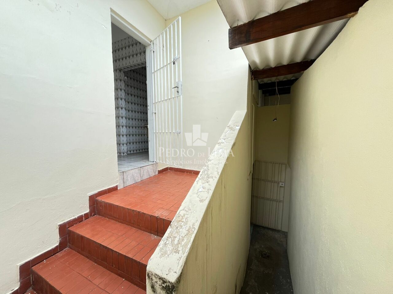 Casa Ampla com Edícula e 3 Vagas de Garagem Próximo a estação Engenheiro Goulart no Cangaíba  