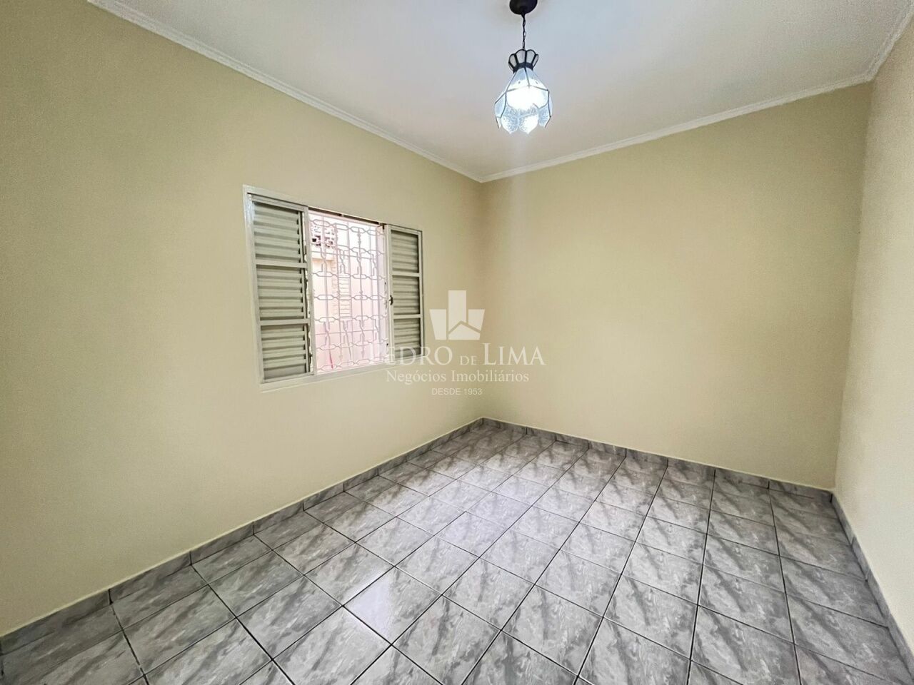 Casa Ampla com Edícula e 3 Vagas de Garagem Próximo a estação Engenheiro Goulart no Cangaíba  