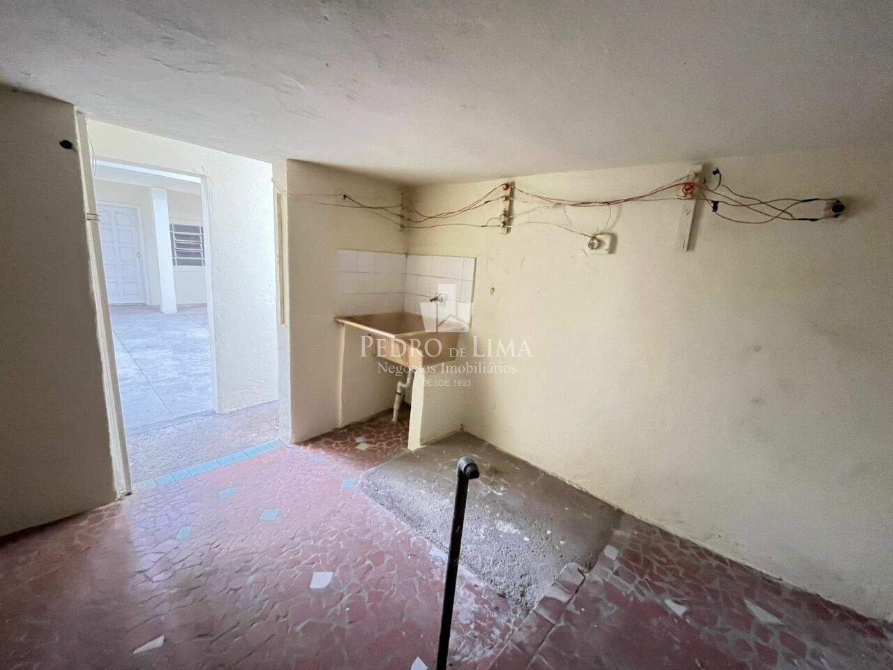 Casa Ampla com Edícula e 3 Vagas de Garagem Próximo a estação Engenheiro Goulart no Cangaíba  