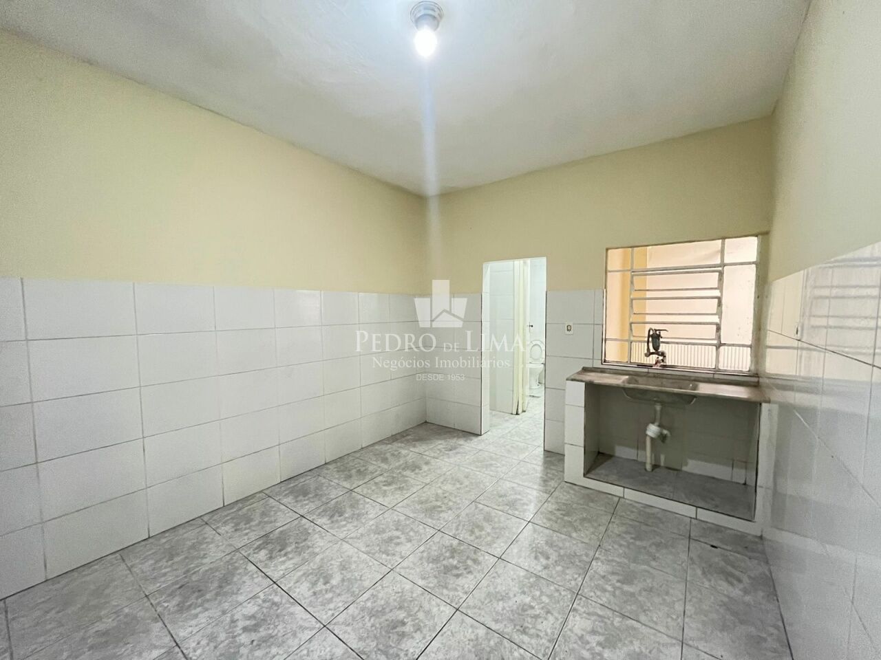 Casa Ampla com Edícula e 3 Vagas de Garagem Próximo a estação Engenheiro Goulart no Cangaíba  