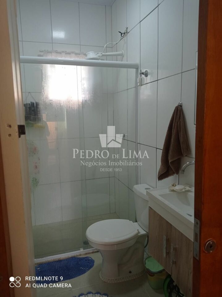 Terreno com duas casas na Penha