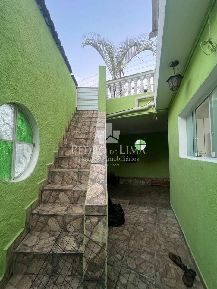 Terreno com duas casas na Penha