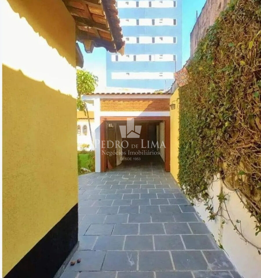 Casa Térrea terreno 10x50 de 160m² de área construída 6 vagas e piscina em São Miguel  
