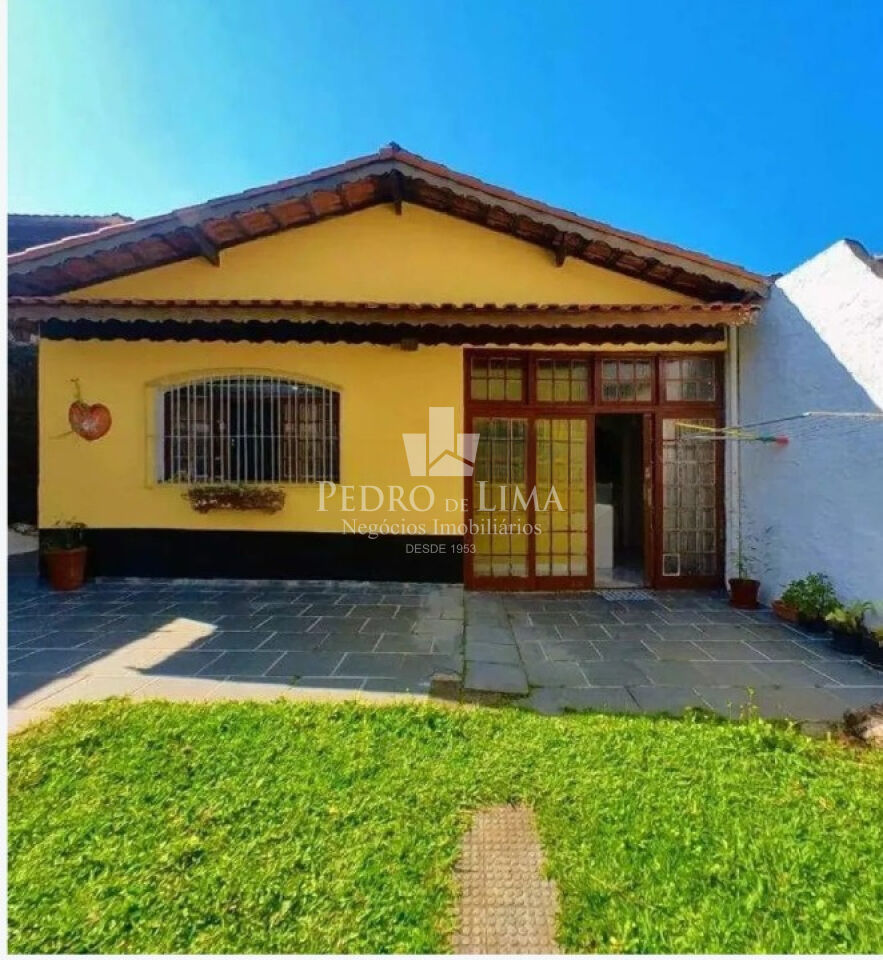 imagem do imovel Casa Térrea terreno 10x50 de 160m² de área construída 6 vagas e piscina em São Miguel   ref: PE43859