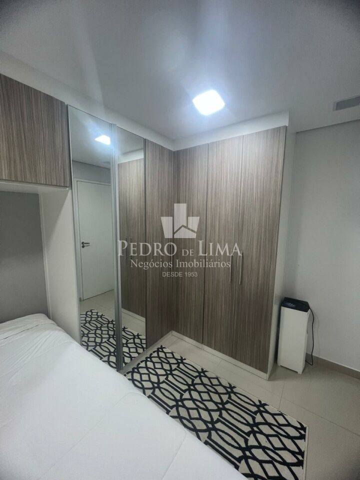 Apartamento á venda em andar alto, com 2 quartos no Condomínio Giro Vila Matilde.