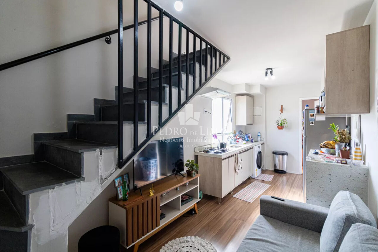 imagem do imovel Apartamento duplex com 67m² conta com 3 quartos sendo 1 suíte, sem vaga de garagem na  Vila Ré ref: PE43892
