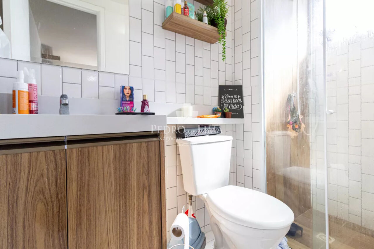 Apartamento duplex com 67m² conta com 3 quartos sendo 1 suíte, sem vaga de garagem na  Vila Ré