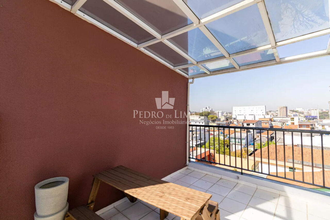 Apartamento duplex com 67m² conta com 3 quartos sendo 1 suíte, sem vaga de garagem na  Vila Ré