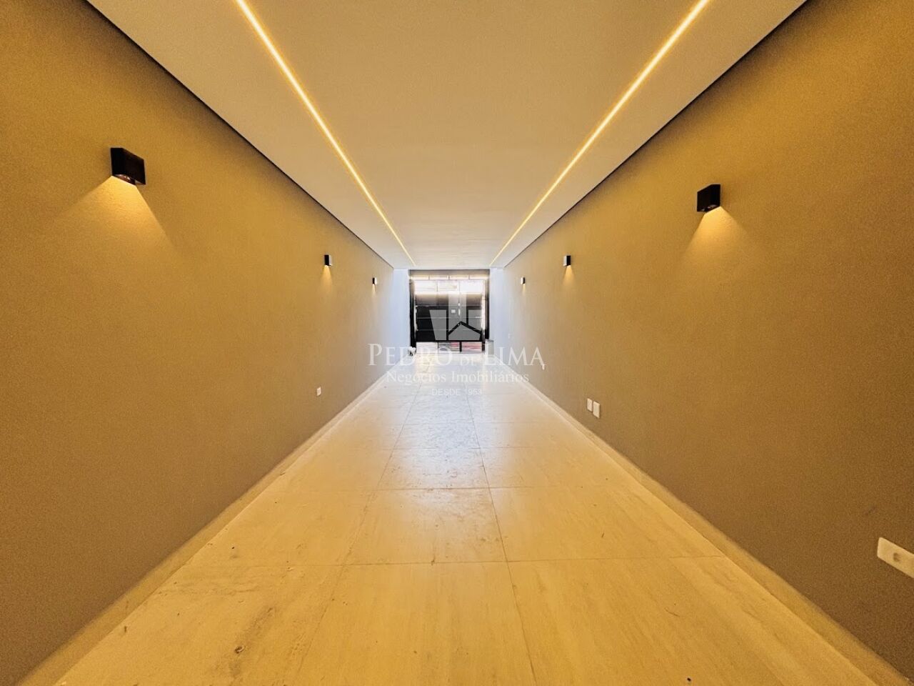 Sobrado Moderno de excelente acabamento 200m², 3 suítes, área gourmet e 2 vagas na Penha