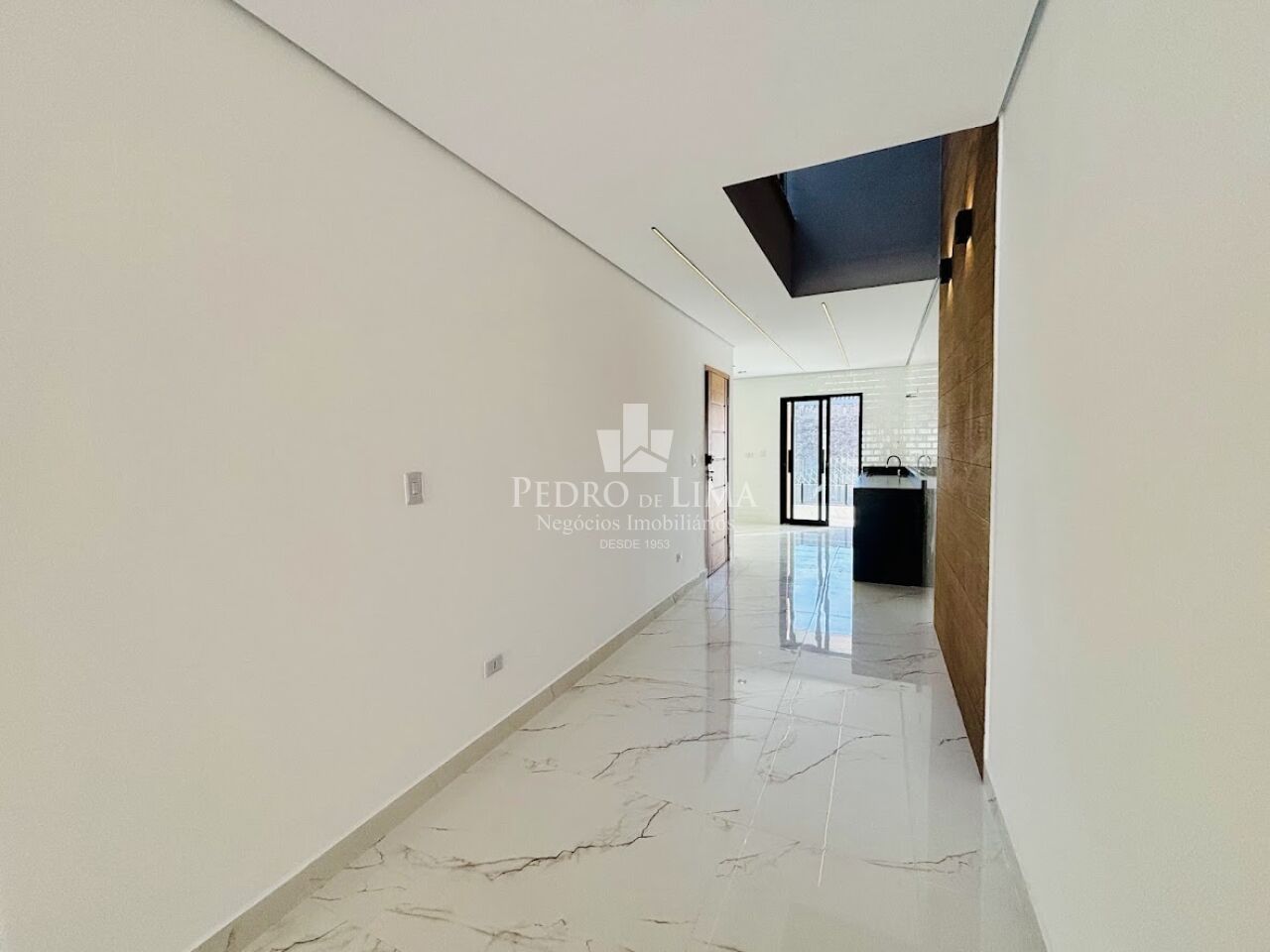 imagem do imovel Sobrado Moderno de excelente acabamento 200m², 3 suítes, área gourmet e 2 vagas na Penha ref: PE43918