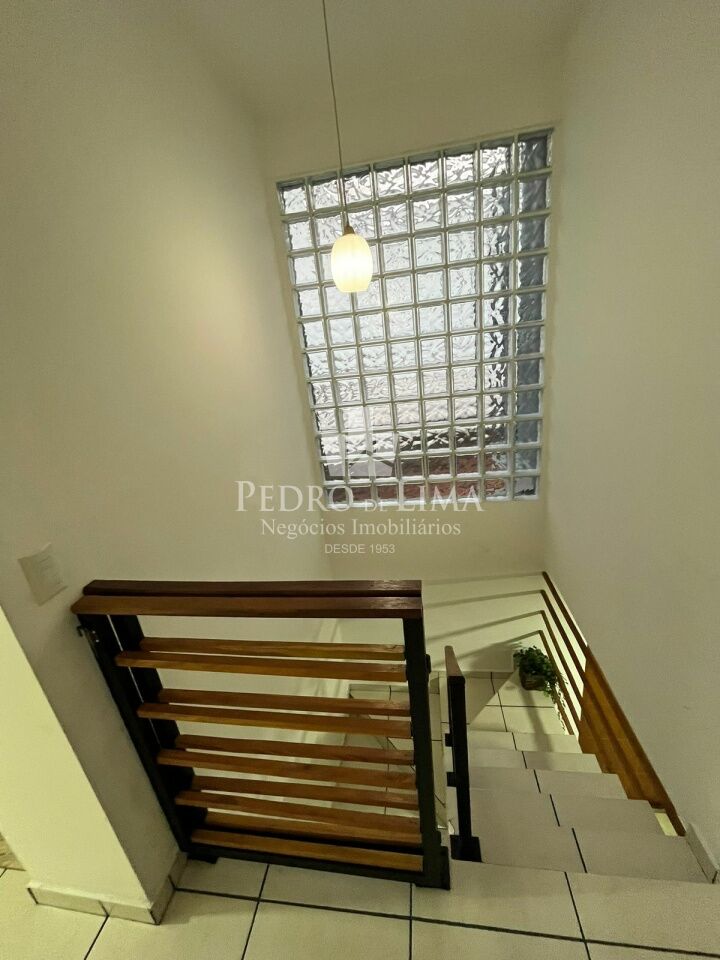 Sobrado 3 dormitórios e 4 vagas de excelente acabamento com aquecimento solar na Vila Jacui 