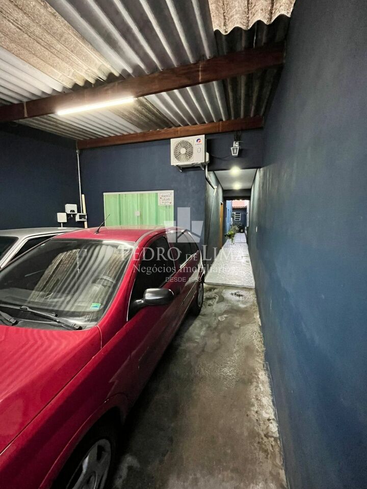 Sobrado 3 dormitórios e 4 vagas de excelente acabamento com aquecimento solar na Vila Jacui 