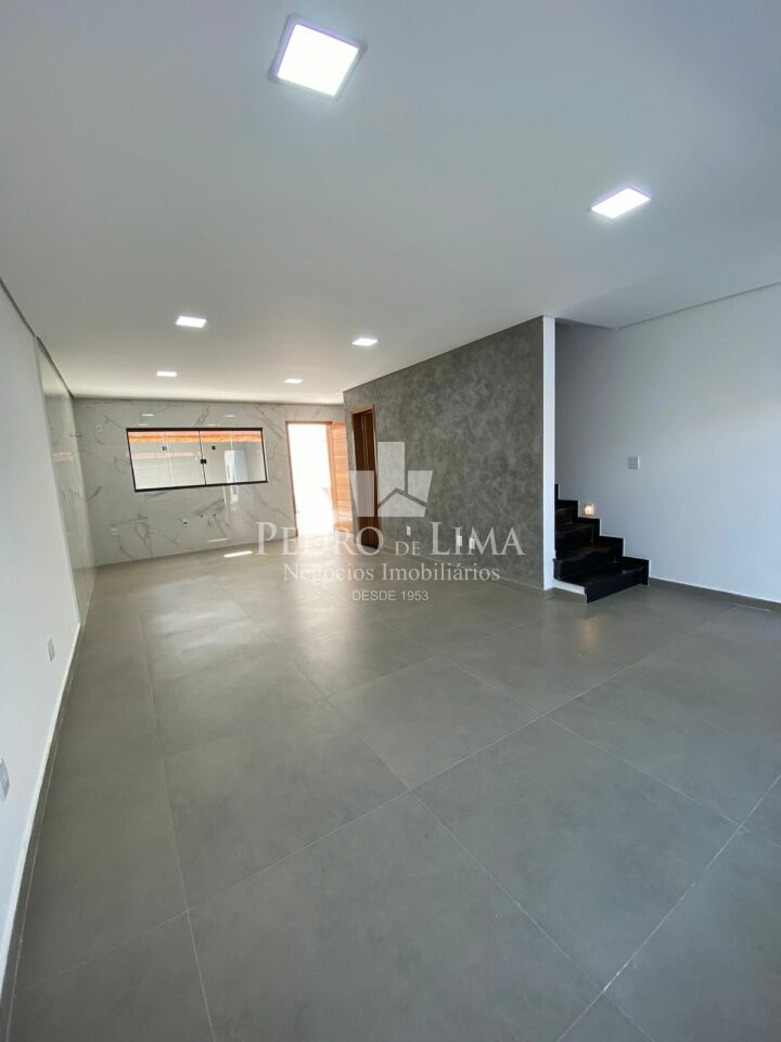 imagem do imovel Sobrado Frontal de 3 dormitórios, sendo um deles suíte e 2  vagas na vila Jacuí ref: PE43983
