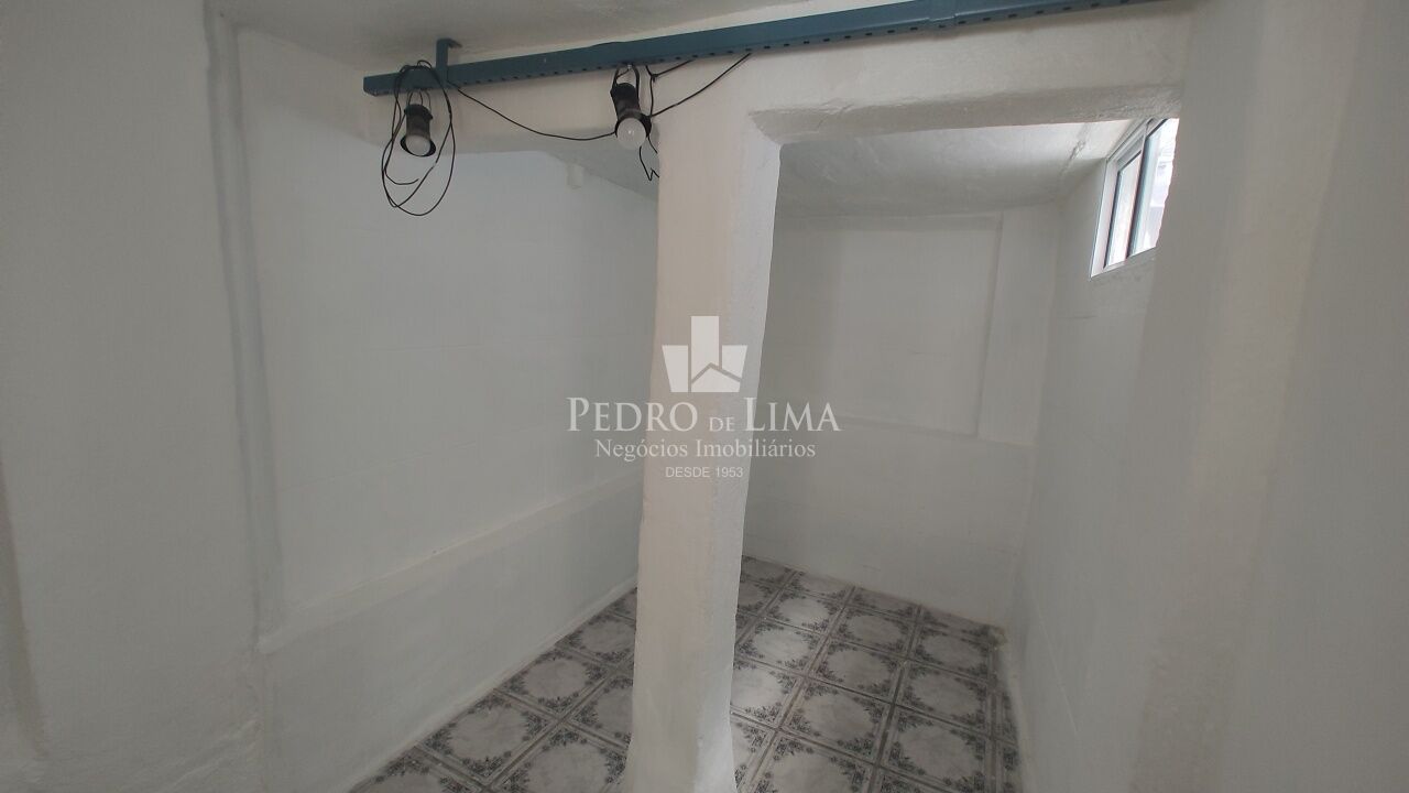Casa fundos, de 52 m², com 2 quartos próximo ao Metrô Penha.
