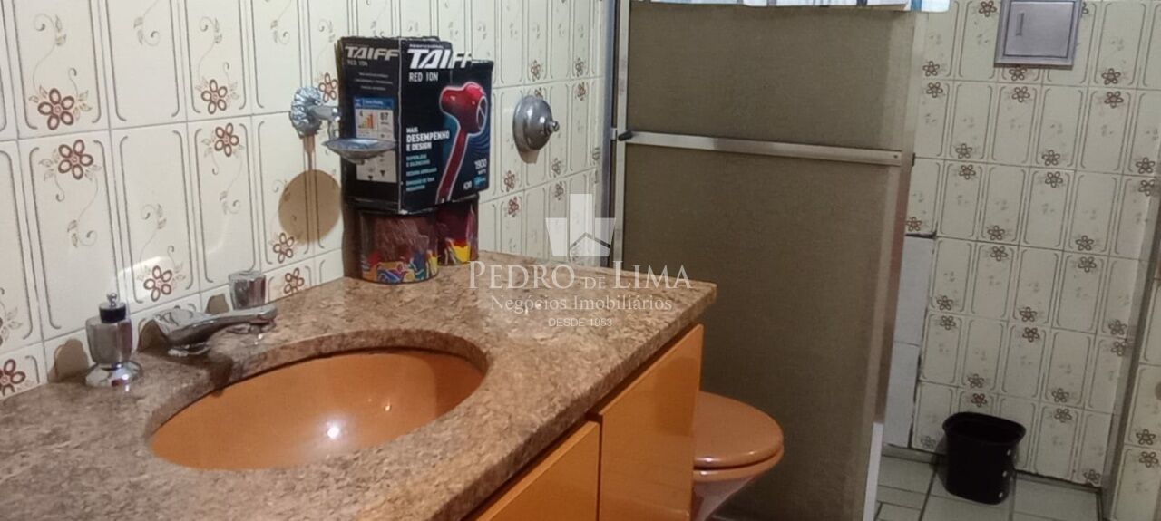 Salão comercial, industrial com mais 8 salas na Penha.
