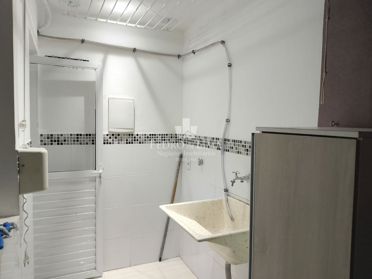 Condominio fechado  2 suites e  vaga coberta na Penha