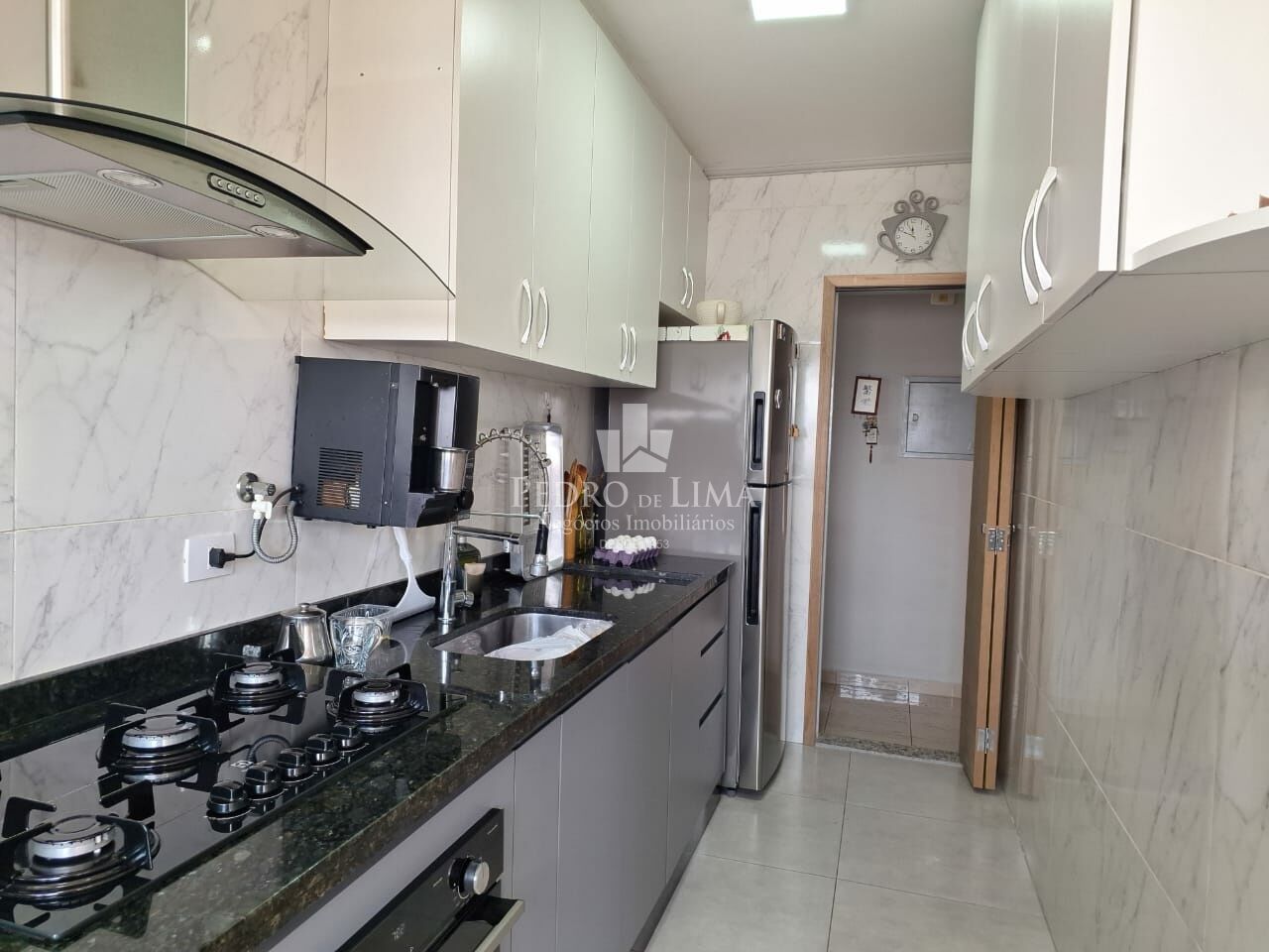 Apartamento 78m², com 3 quartos sendo 1 suíte e 2 vagas na Ponte Rasa
