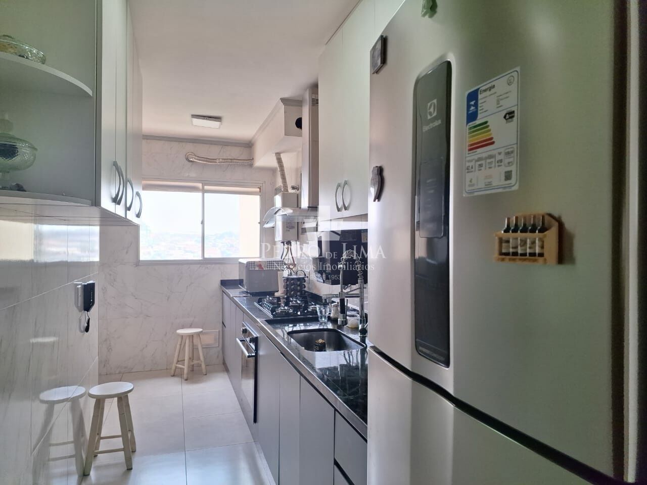 Apartamento 78m², com 3 quartos sendo 1 suíte e 2 vagas na Ponte Rasa