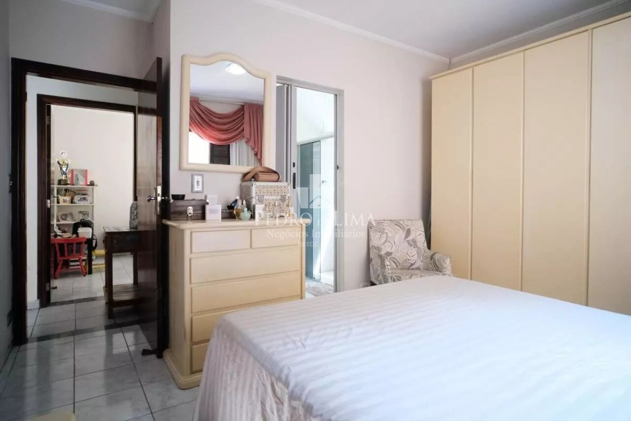 Casa Térrea terreno 10x31 sendo 3 dormitórios, 1 suíte e 3 vagas no Arthur Alvim