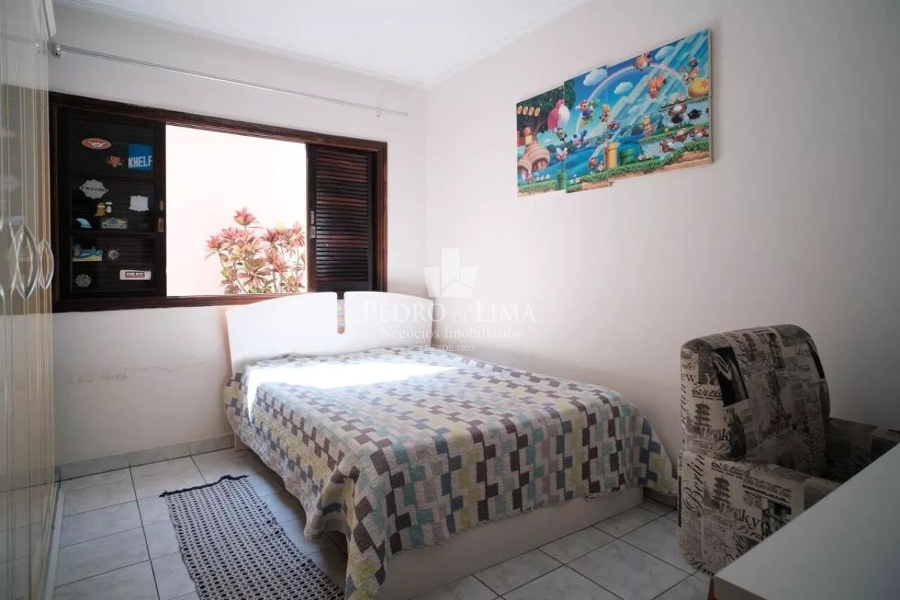 Casa Térrea terreno 10x31 sendo 3 dormitórios, 1 suíte e 3 vagas no Arthur Alvim
