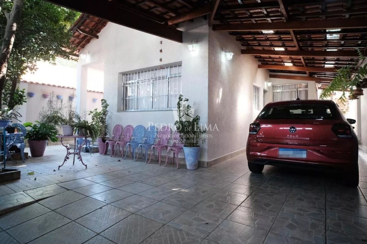 Casa Térrea terreno 10x31 sendo 3 dormitórios, 1 suíte e 3 vagas no Arthur Alvim