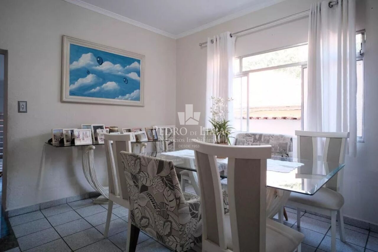 Casa Térrea terreno 10x31 sendo 3 dormitórios, 1 suíte e 3 vagas no Arthur Alvim
