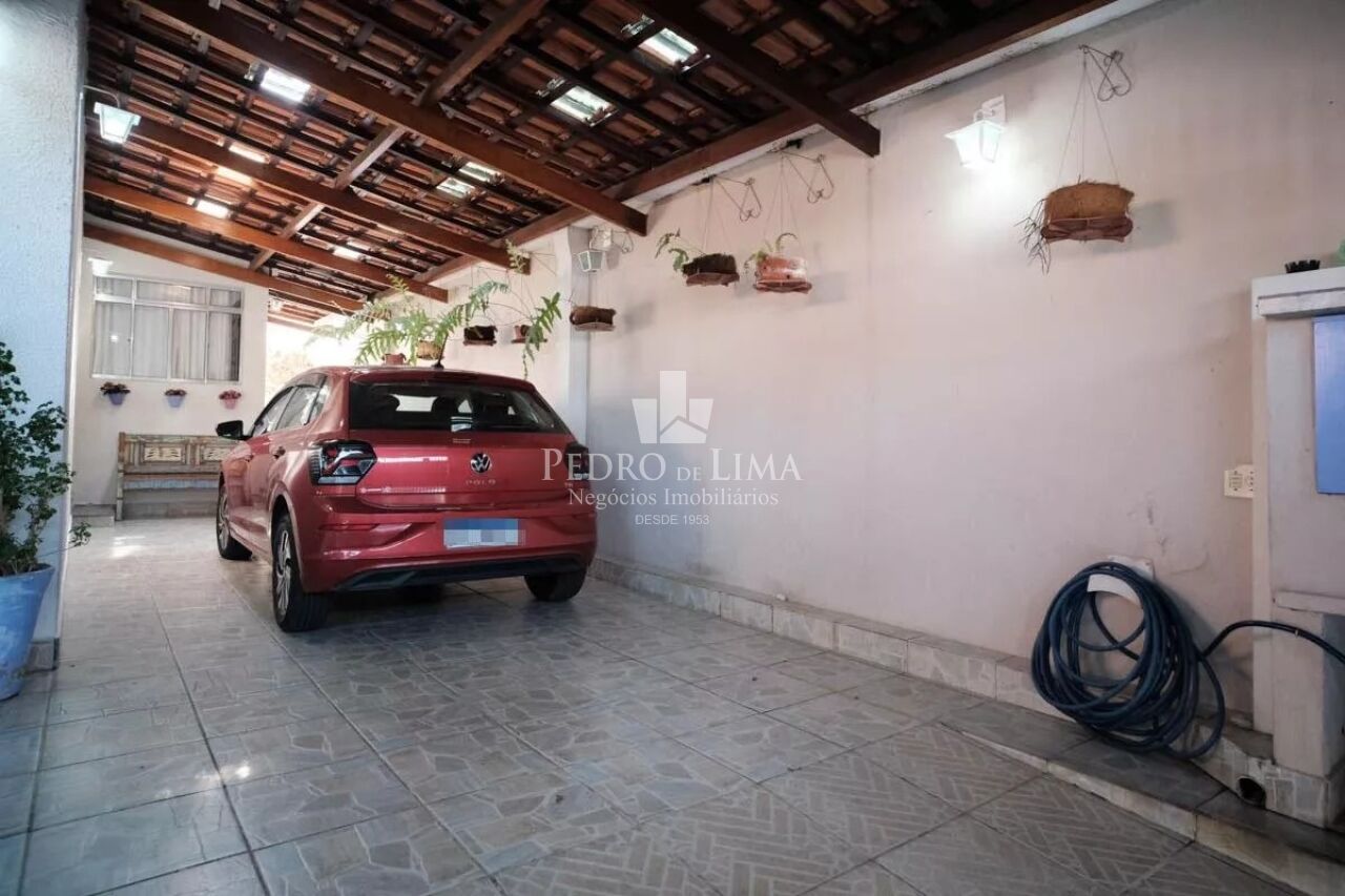 Casa Térrea terreno 10x31 sendo 3 dormitórios, 1 suíte e 3 vagas no Arthur Alvim